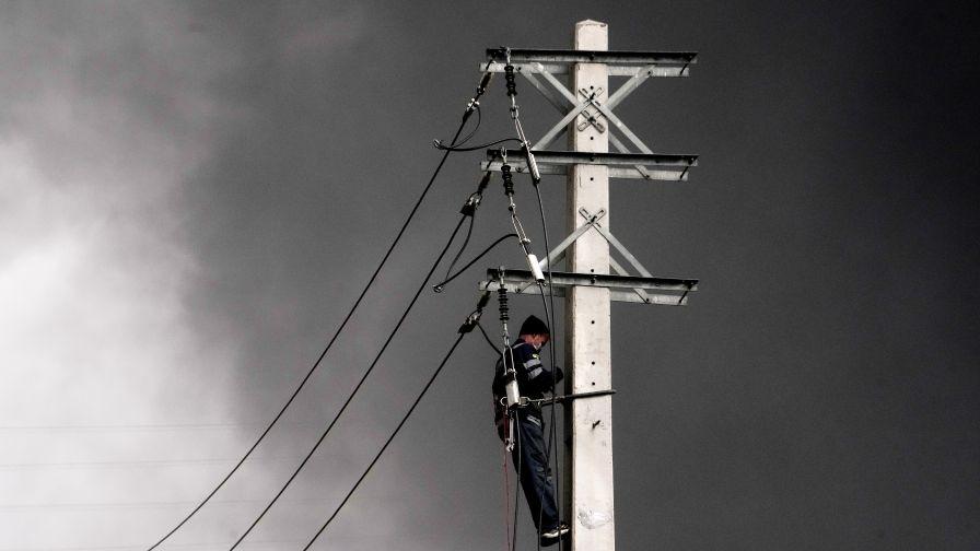 <p>"Това е истинска катастрофа":&nbsp;Токсичен "черен дъжд" падна над Техеран</p>