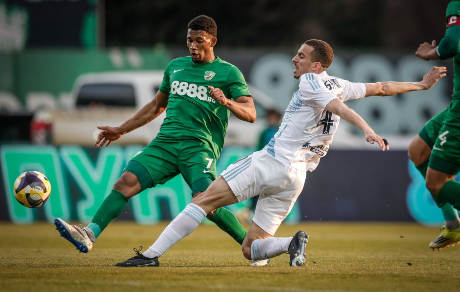 Берое Левски1