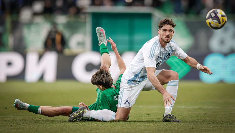 Берое Левски1