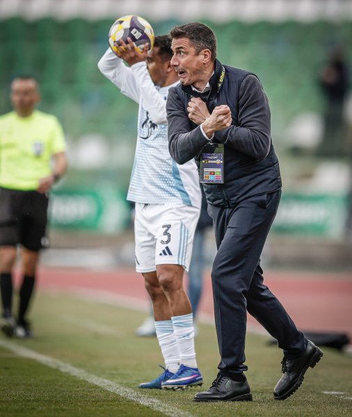 Берое Левски1