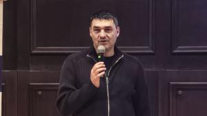 Владо Николов