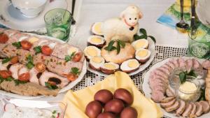 Великденска трапеза