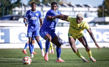 Клубове от еfbet Лига и Румъния по петите на двама от Черноморец Бургас