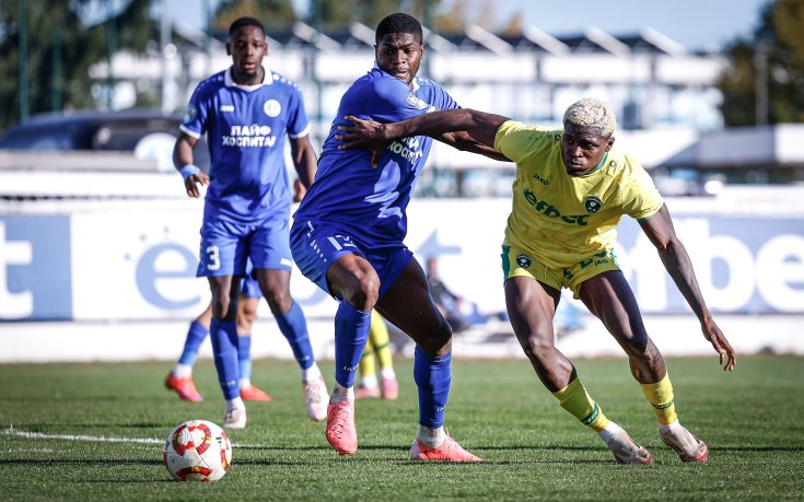 Клубове от еfbet Лига и Румъния по петите на двама от Черноморец Бургас