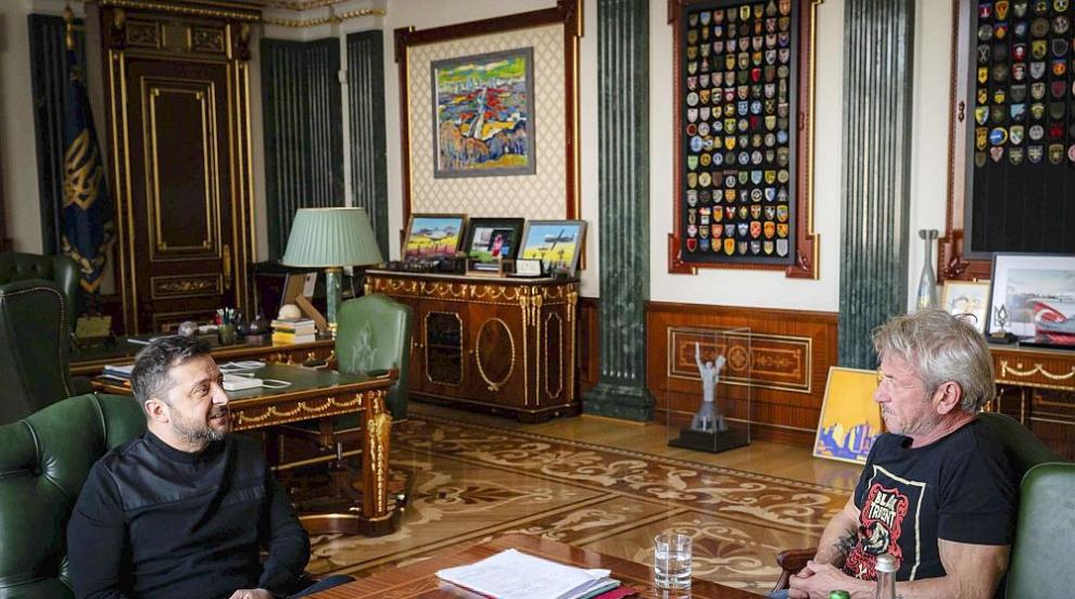 Часове след наградата „Оскар“: Шон Пен се срещна със Зеленски