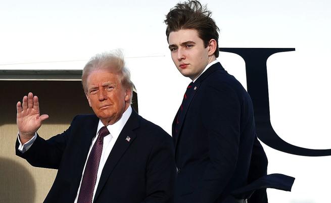 Нова конспирация: Доналд и Барън Тръмп са пътешественици във времето