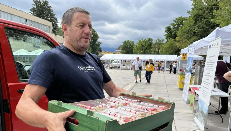 фермерски пазари - Стопани от 