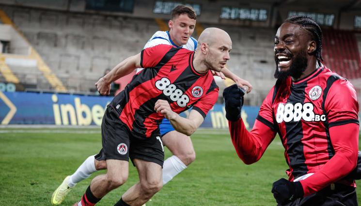 Локо София Септември - Защитник на Септември изгоря за 3 мача