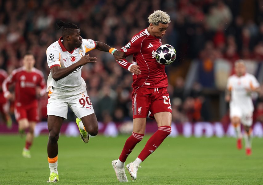 Ливърпул Галатасарай1