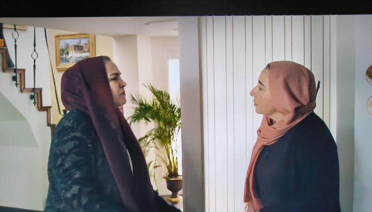 Кървави цветя - В кухнята на „Кървави цветя“: На господарката Азаде ѝ се прияде агнешко със сливи!