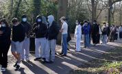 Студенти се редят на опашка в Кент за поставяне на ваксина срещу менингит B