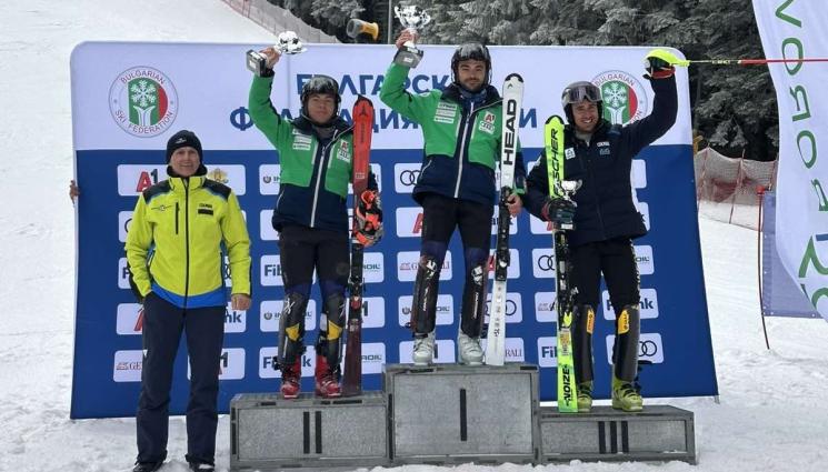 Иван Главчев - Талантливият алпиец Иван Главчев спечели и двата слалома за купа 