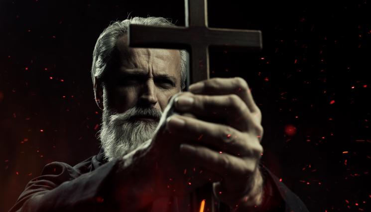 свещеник - РОДИ СЕ ЗВЕЗДА: Поп взриви TikTok с бъзик за брада! (ВИДЕО)