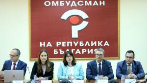Омбудсманът Велислава Делчева организира публична среща на тема завишени сметки
