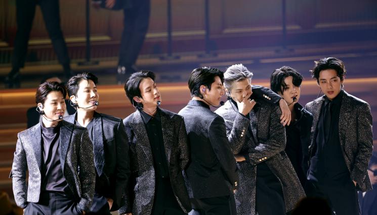 bts - BTS окупират сърцето на Южна Корея с грандиозен безплатен концерт! (НА ЖИВО+СНИМКИ)