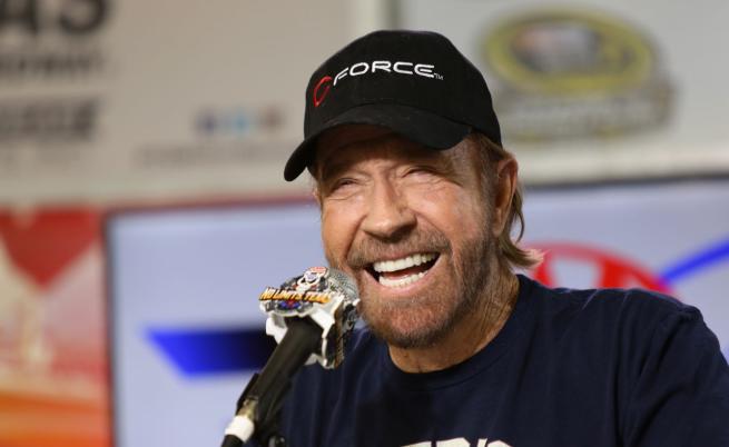 Сбогом на Легендата: Кой беше Чък Норис – последният рицар на екшъна