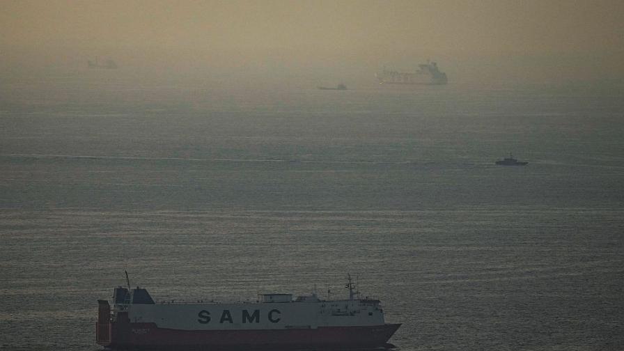 Иран въвежда такси за Ормузкия проток, забранява американски и израелски кораби