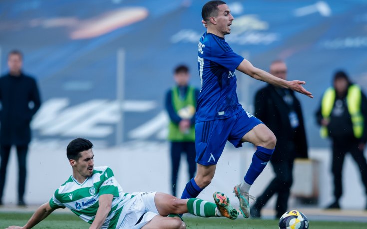 Левски остава без трима за гостуването на Добруджа