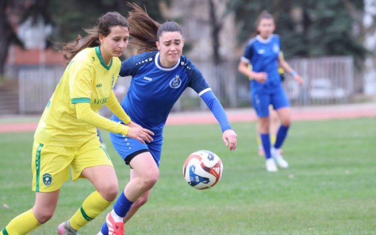 Лудогорец удари НСА в дербито при жените и докосва титлата