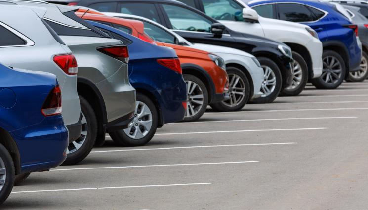 паркинг - ВОЙНА С ЯЙЦА ЗА ПАРКОМЕСТА, обстрелват пришълци в столицата (СНИМКИ)