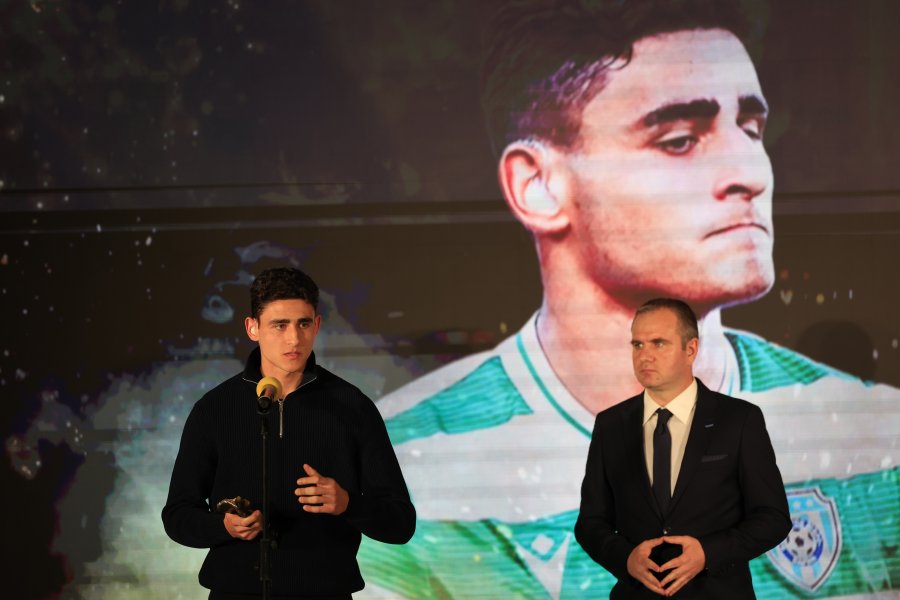 Футболист на Годината1