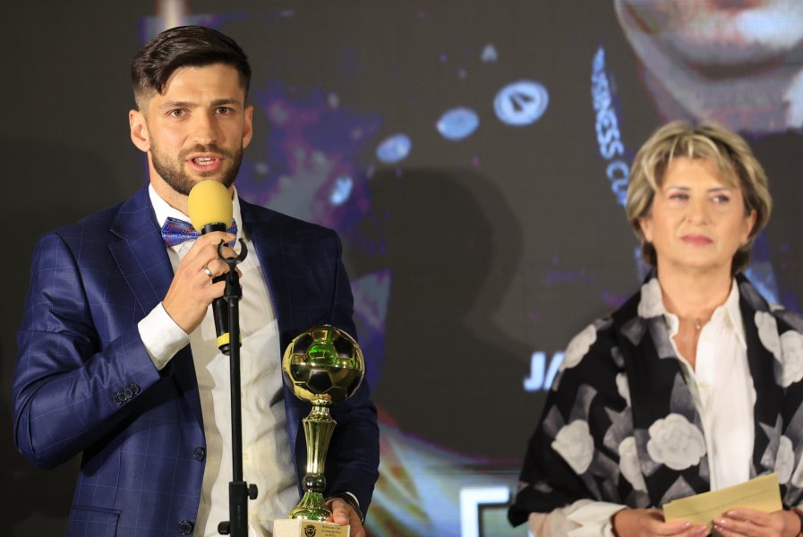 Футболист на Годината1