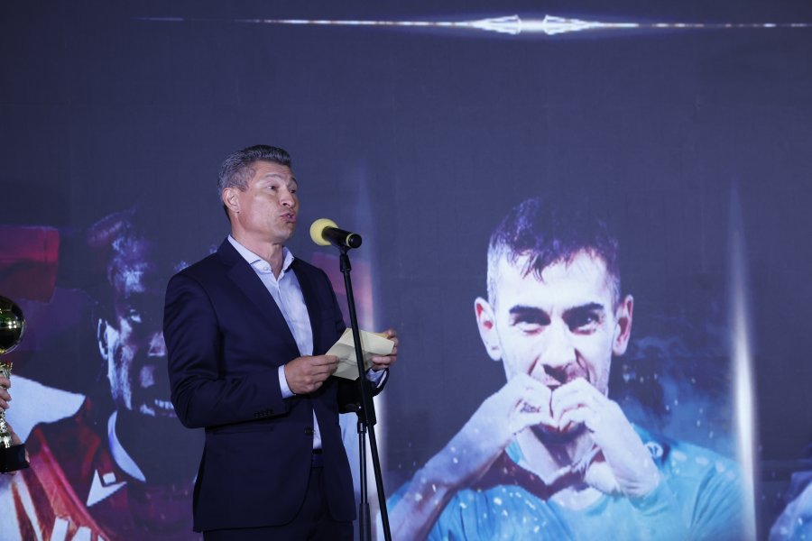 Футболист на Годината1