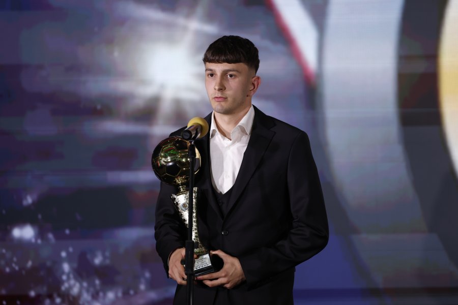 Футболист на Годината1