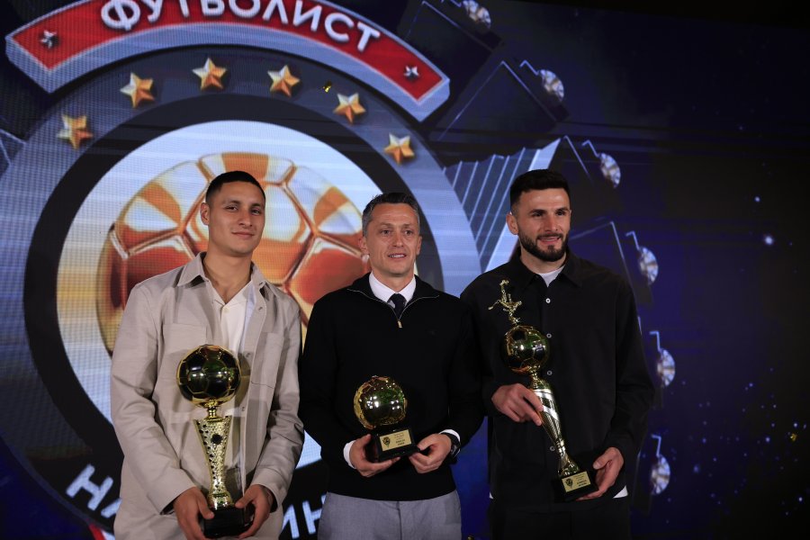 Футболист на Годината1