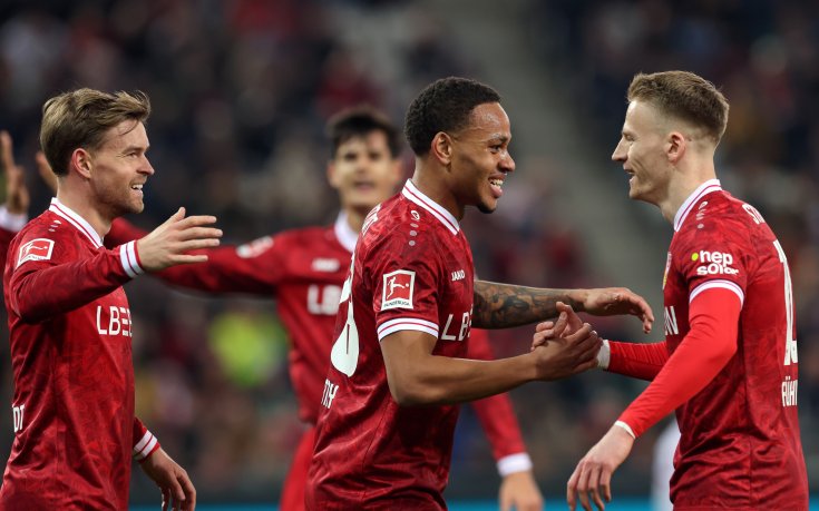 Щутгарт разби Аугсбург в голово шоу