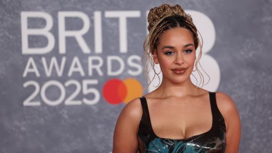 Jorja Smith представи новото парче „Price Of It All“ към саундтрака на сериала „Bait“