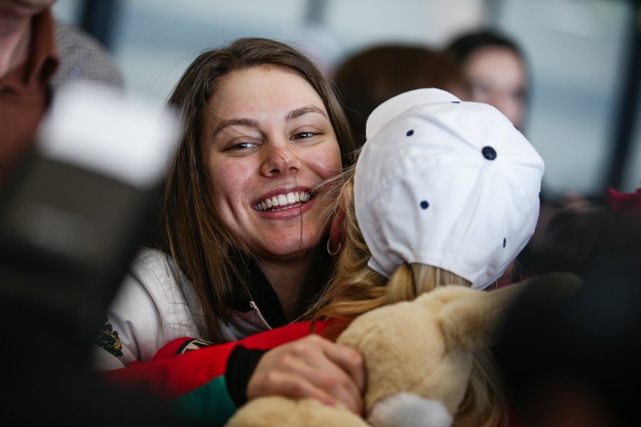 Лора Христова се завърна в България1