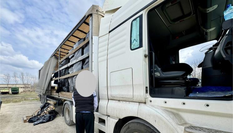 цигари - УДАР ПО ДЖОБА НА БОСОВЕТЕ: ГДБОП спипа 4 милиона цигари!