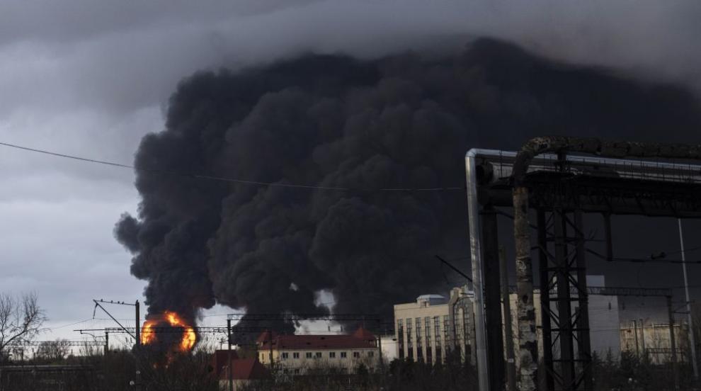 Удар с дрон по спирка на градския транспорт рани двама души в Одеска област