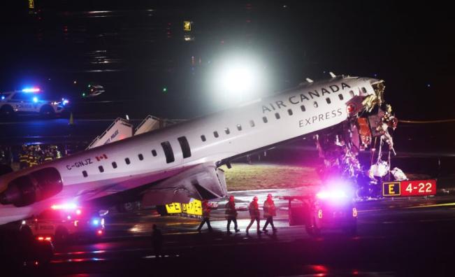 Какво се знае за смъртоносния сблъсък на летище 