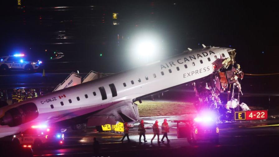 Какво се знае за смъртоносния сблъсък на летище "ЛаГуардия"