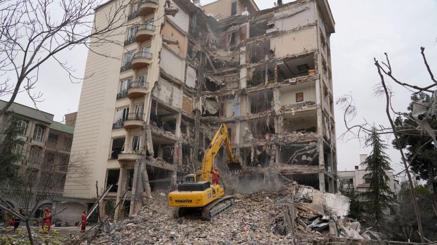 Ескалацията продължава: Иран удари Израел и бази на САЩ в региона