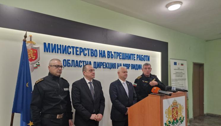 Емил Дечев - Георги Кандев във Видин към полицаите: Смело и по закон