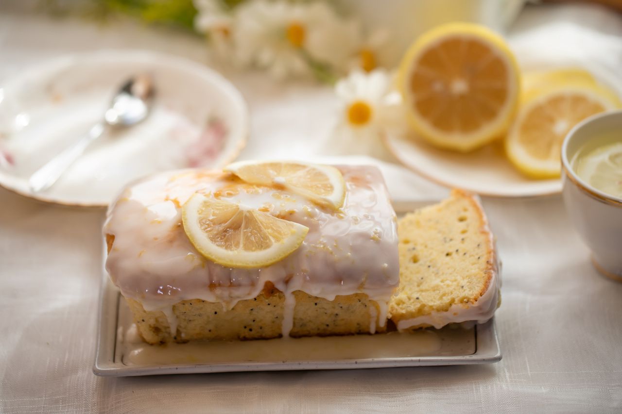 Рецепта за нежен лимонов кейк, който се приготвя „за миг“