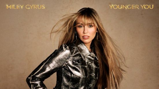 Miley Cyrus представя новата си песен „Younger You“