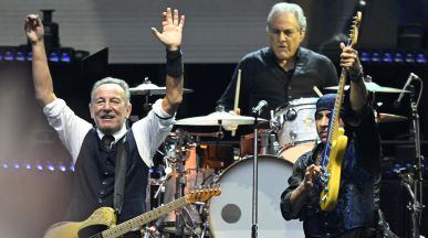 Звезди от киното и музиката поведоха протестите „Без крале“ в САЩ