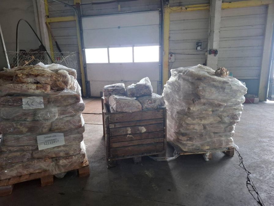 Унищожават близо 6 тона негодни храни в Димитровградско