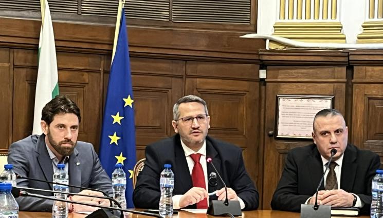 Мавровски Христанов - Нелегалните храни съсипват нашите фермери. Джамбазите докараха болестите по стадата