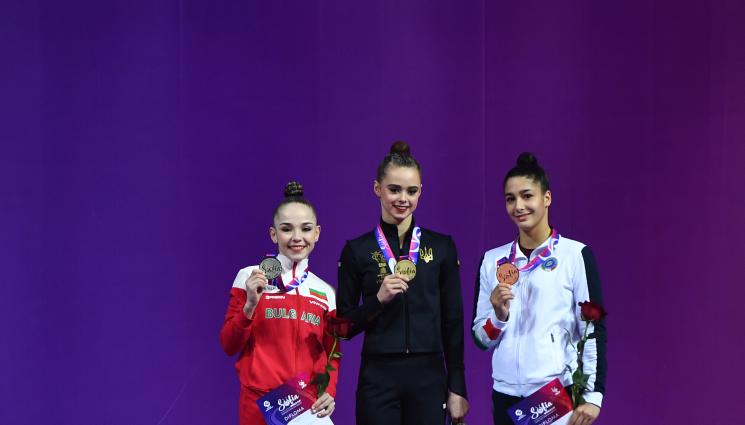 Спорт - Стилияна остана сребърна в София, а Ева завърши шеста