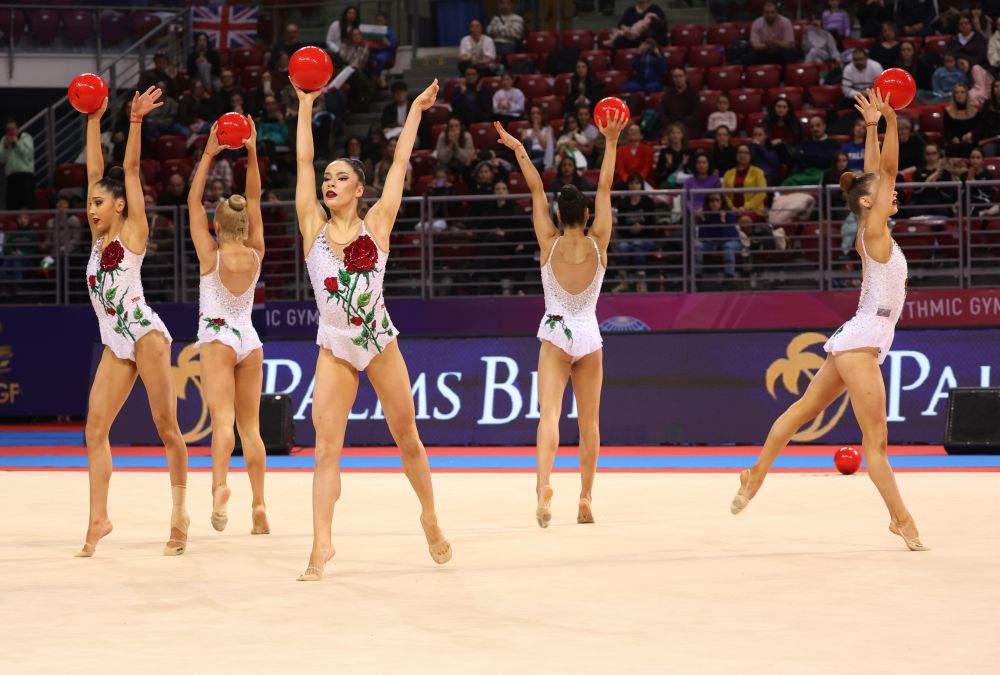 Ансамбълът на България по художествена гимнастика