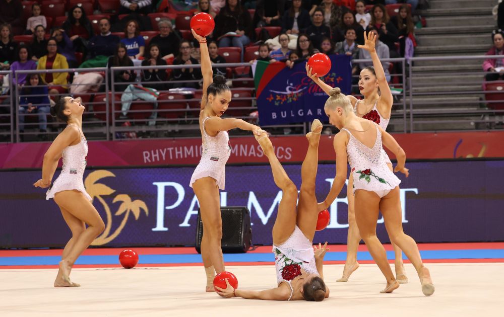 Ансамбълът на България по художествена гимнастика