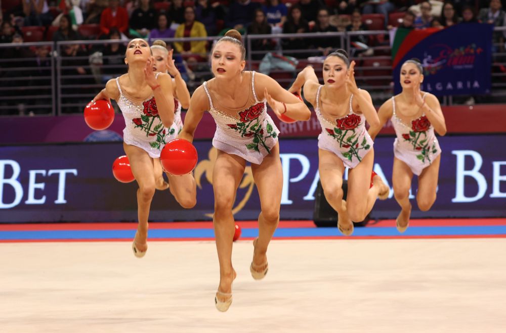 Ансамбълът на България по художествена гимнастика
