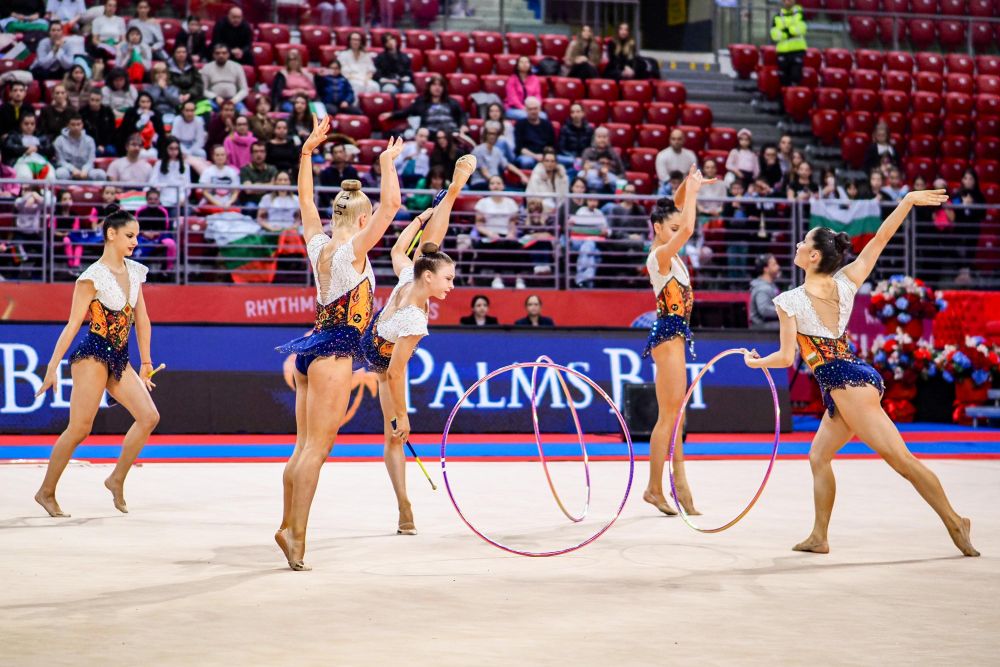 Ансамбълът на България по художествена гимнастика