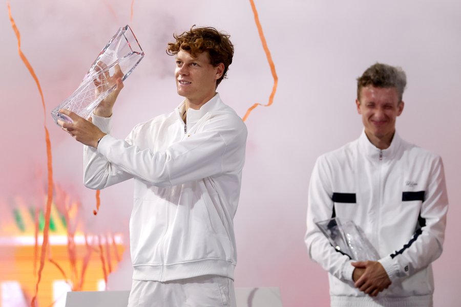 Яник Синер спечели Мастърс турнира в Маями и оформи Слънчев1