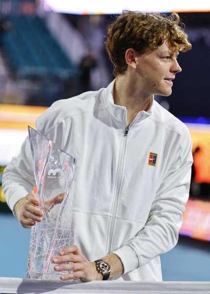 Яник Синер спечели Мастърс турнира в Маями и оформи Слънчев1